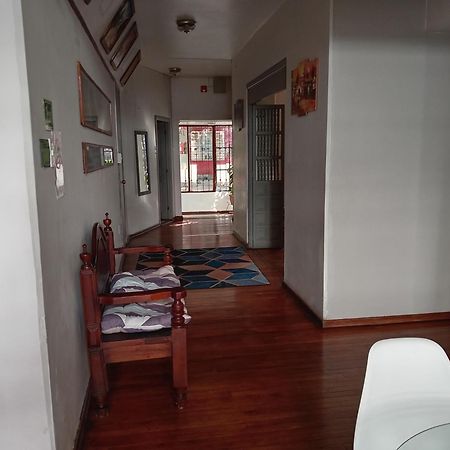 Hostal Posada Del Maple Quito Exterior photo