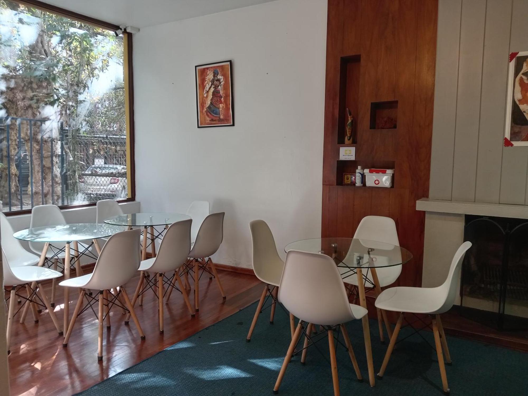 Hostal Posada Del Maple Quito Exterior photo