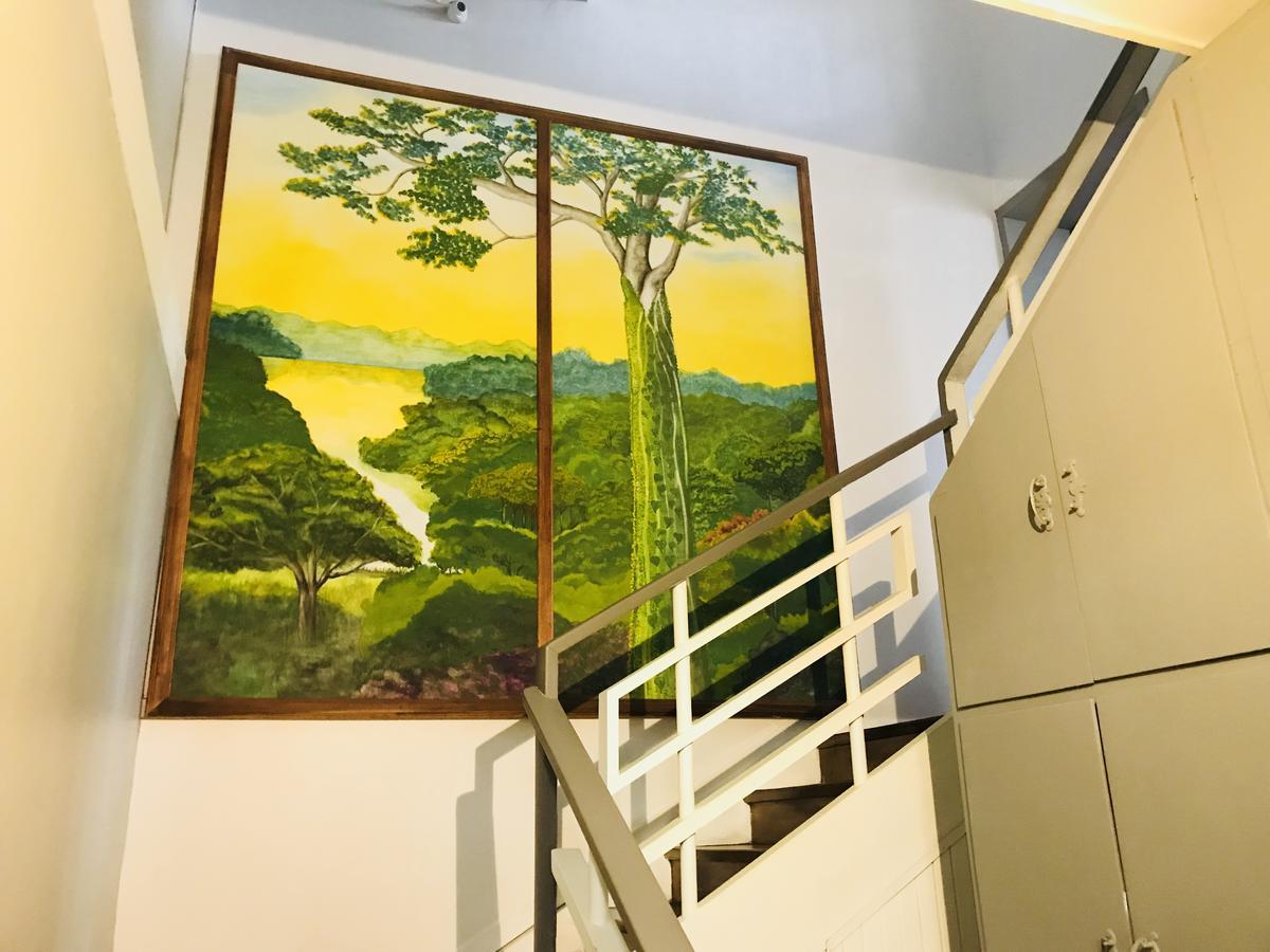 Hostal Posada Del Maple Quito Exterior photo
