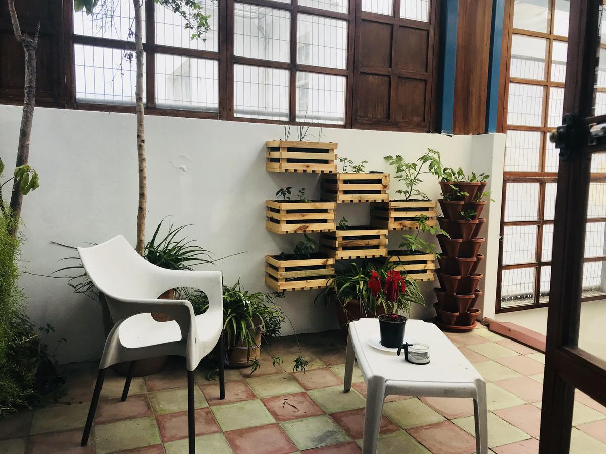 Hostal Posada Del Maple Quito Exterior photo