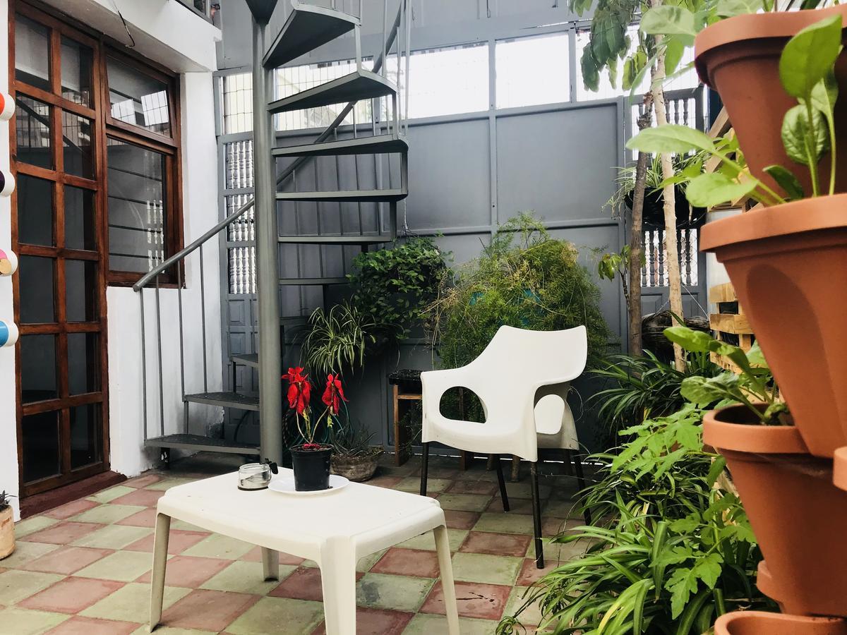 Hostal Posada Del Maple Quito Exterior photo